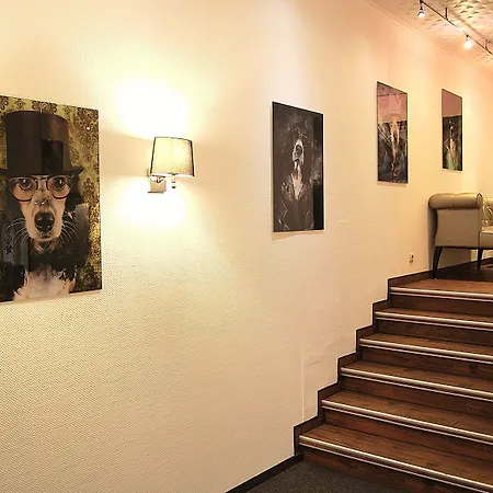 Aachener Stadthotel Szálloda 2*
