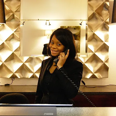 クローネ シティ ユーログレス