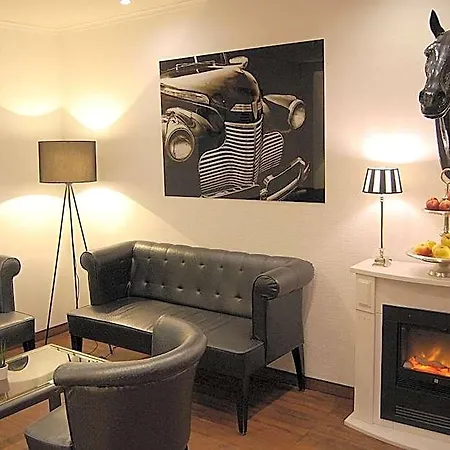 מלון Aachener Stadthotel 2*